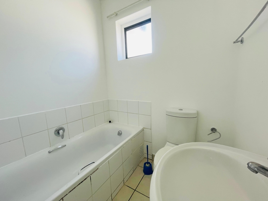 1 Bedroom Property for Sale in Maitland Western Cape